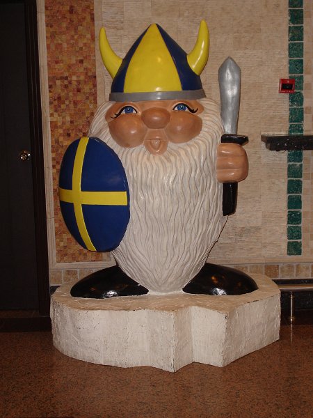 dsc00669.jpg - Hier gibt's was auf die Glocke