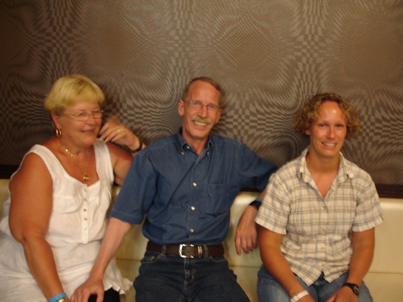 dsc00799.jpg - Na ja - lächeln kann man ja mal.