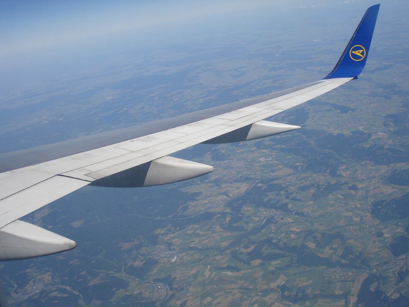 dsc00812.jpg - Noch 4 Minuten - Landeanflug auf Düsseldorf.