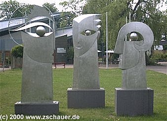 Vor dem Forum in Melle am 3.6.2000
